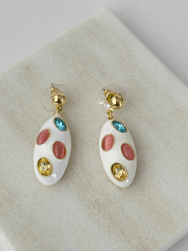 Renkli Oval Şekilli Gold Küpe