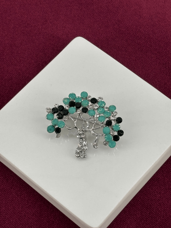 Yeşil ve Gümüş Parlak Taşlı Yaşam Figürlü Silver Broş