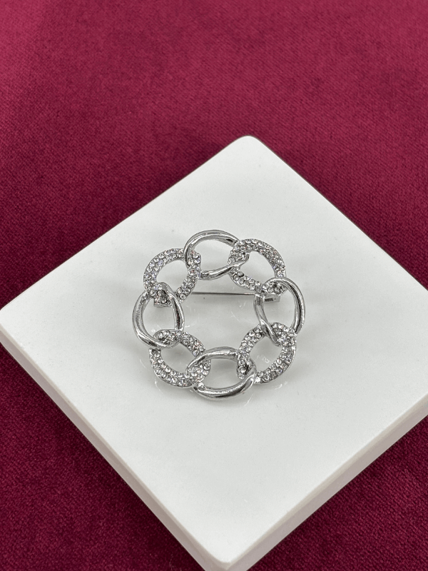 Gümüş Taşlı ve Silver Detaylı İç İçe Geçmiş Halka Figürlü Silver Broş