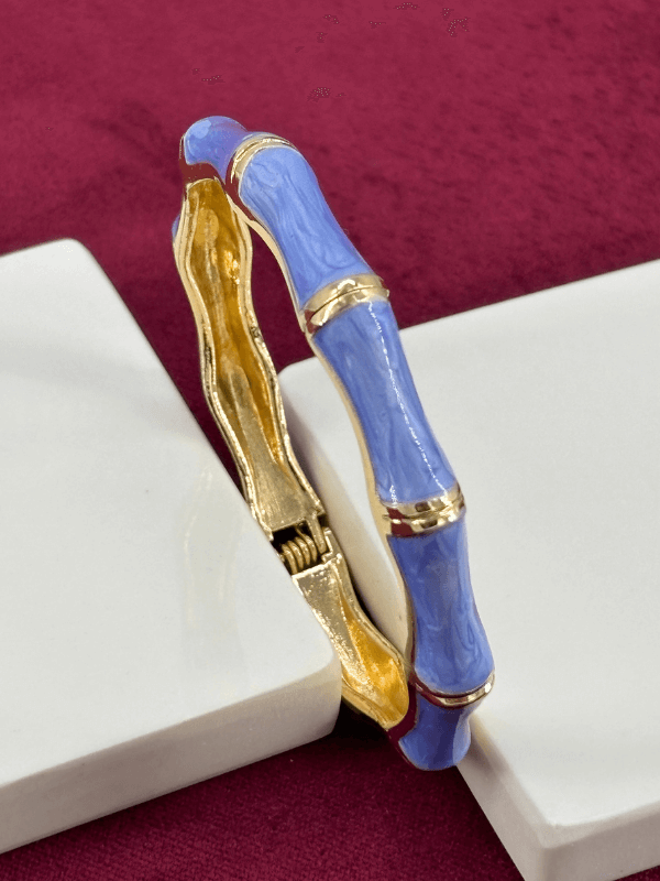 Mavi Sedef Renkli ve Altın Detaylı Kemik Şekilli Gold Kelepçe
