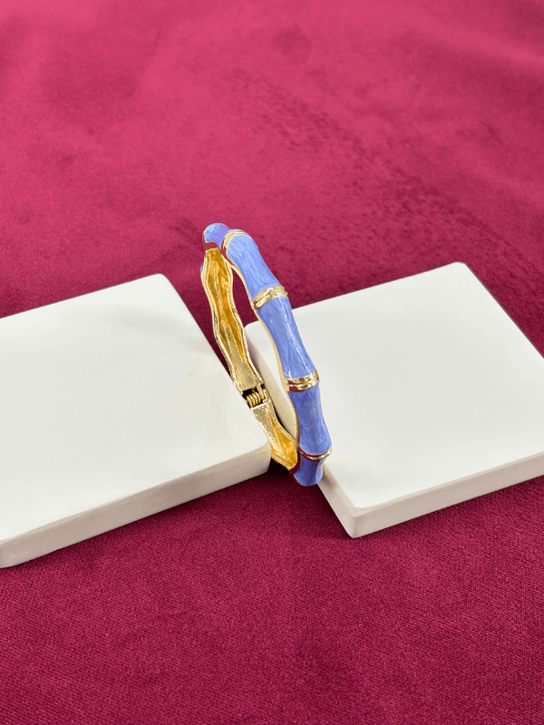 Mavi Sedef Renkli ve Altın Detaylı Kemik Şekilli Gold Kelepçe
