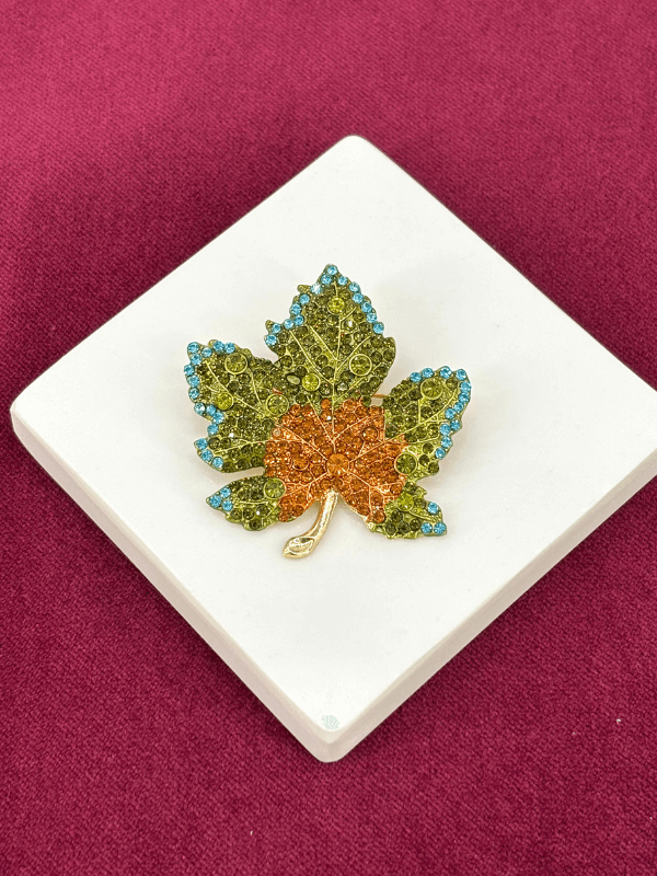 Mavi Yeşil ve Kahverengi Taşlı Yaprak Figürlü Gold Broş
