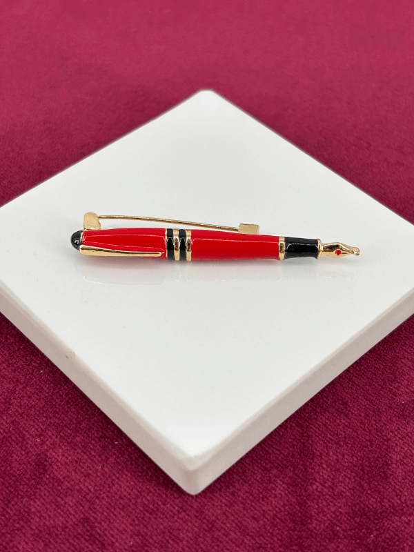 Kırmızı ve Siyah Renkli Dolma Kalem Figürlü Gold Broş