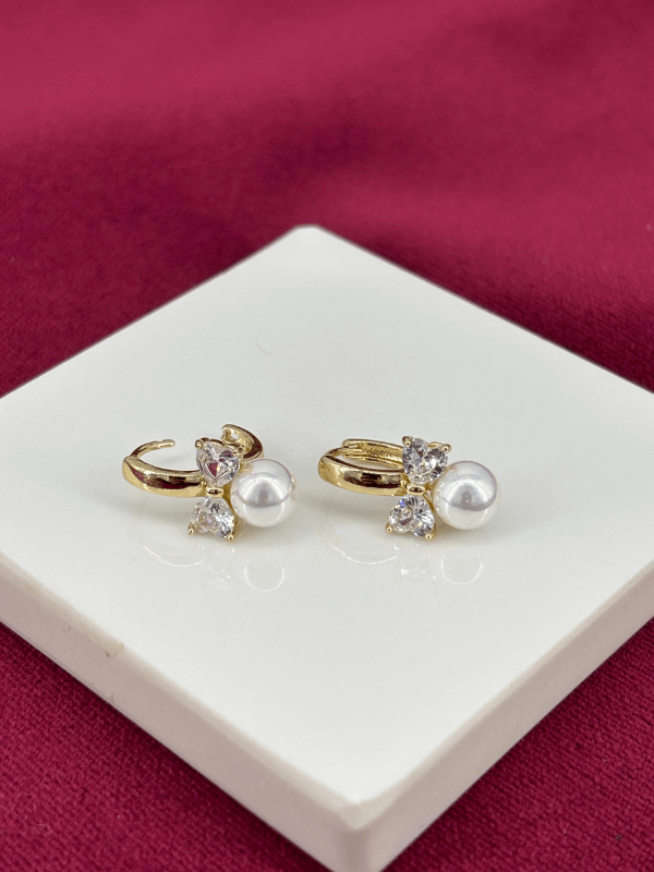 14K Altın Renkli Taşlı Kurdela Detaylı ve İncili Minimal Gold Halka Küpe